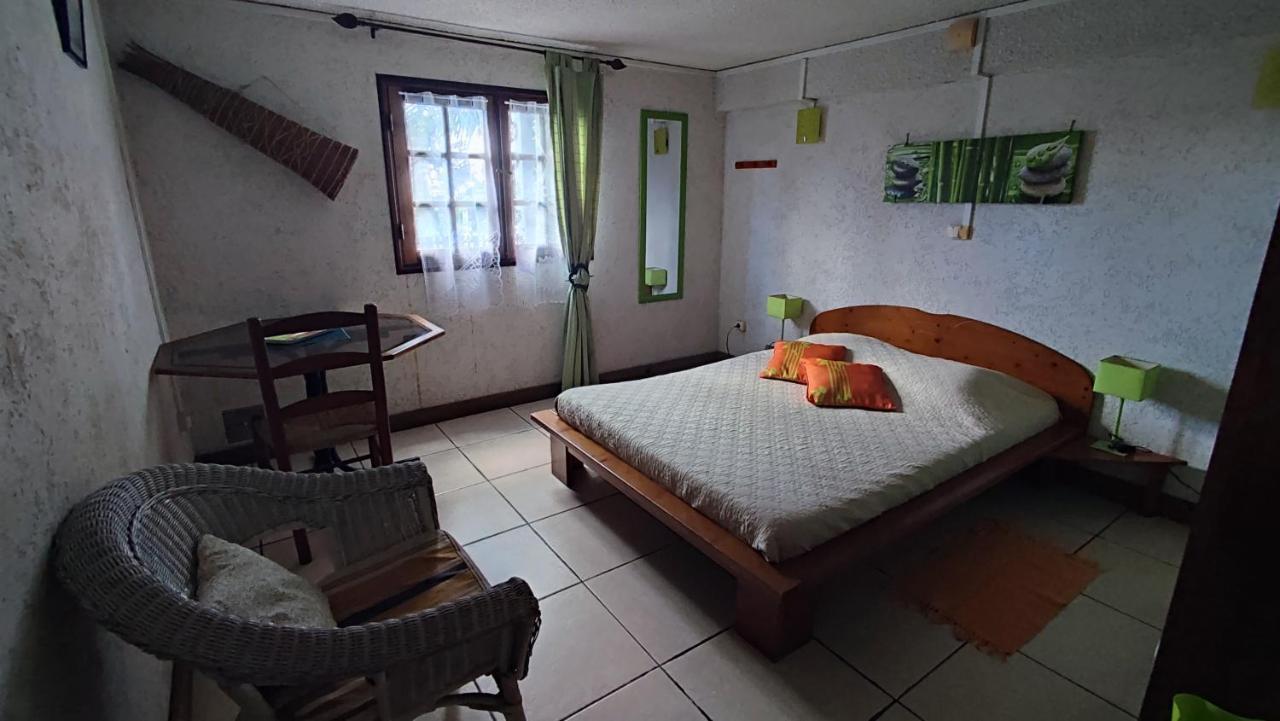 Chez Nadine & Patrick Apartment Saint-Paul Екстериор снимка