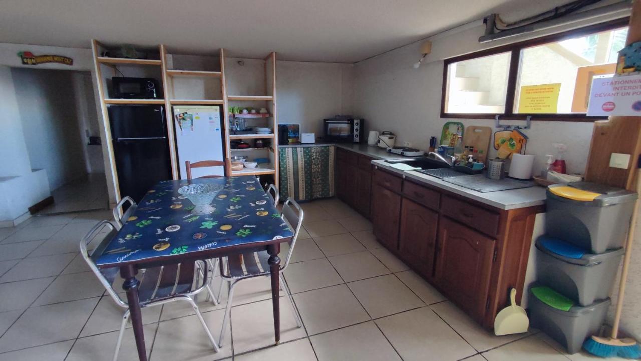 Chez Nadine & Patrick Apartment Saint-Paul Екстериор снимка